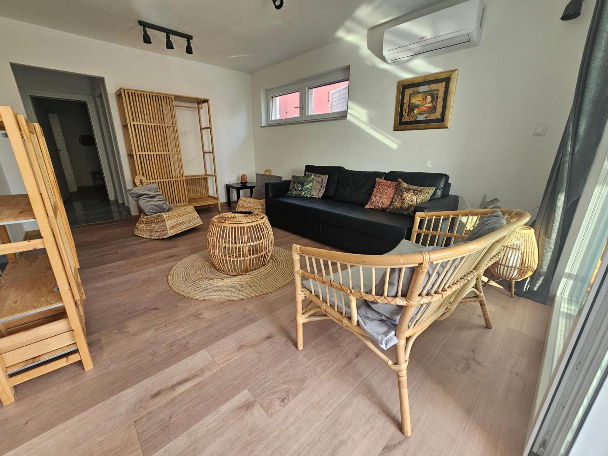 Vila Regina Apartment Rex With Swimming Pool Jezera Exterior photo