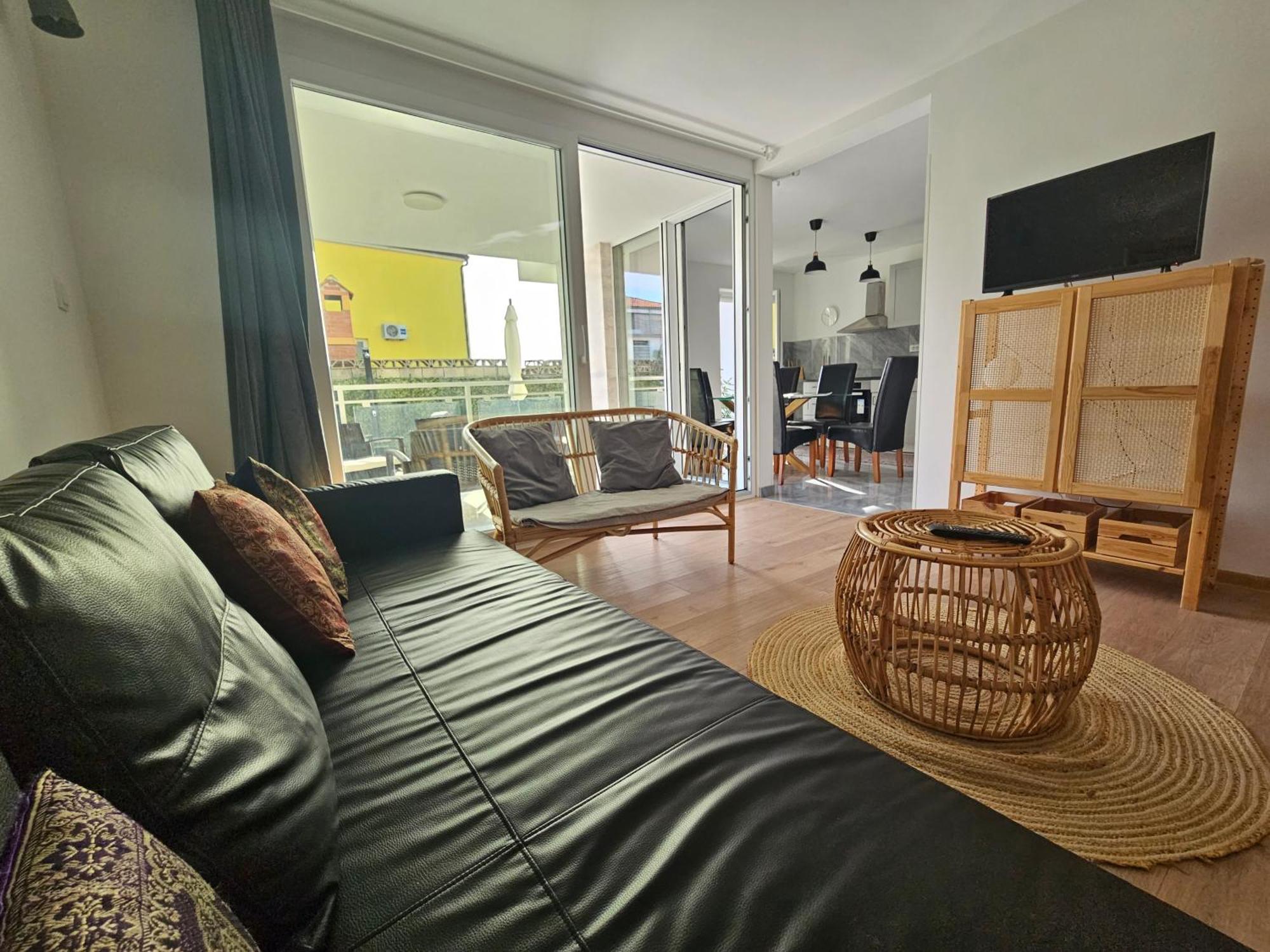 Vila Regina Apartment Rex With Swimming Pool Jezera Exterior photo