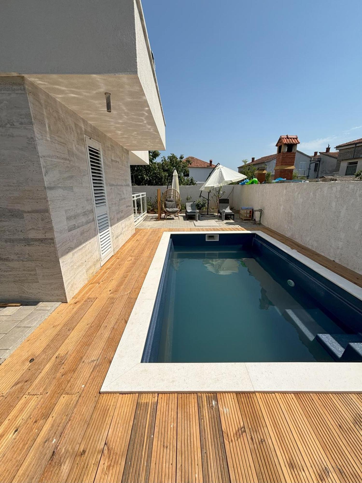 Vila Regina Apartment Rex With Swimming Pool Jezera Exterior photo
