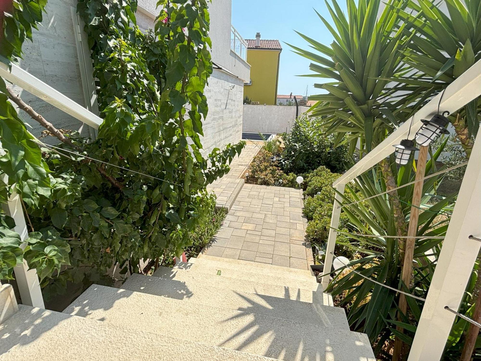 Vila Regina Apartment Rex With Swimming Pool Jezera Exterior photo